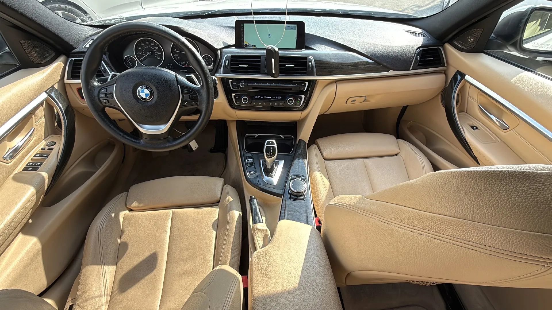 Used 2016 BMW 328i xDrive Sedan AWD/4WD image 28