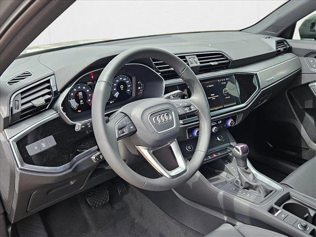 New 2025 Audi Q3 2.0T Premium w/ Convenience Package AWD/4WD image 3
