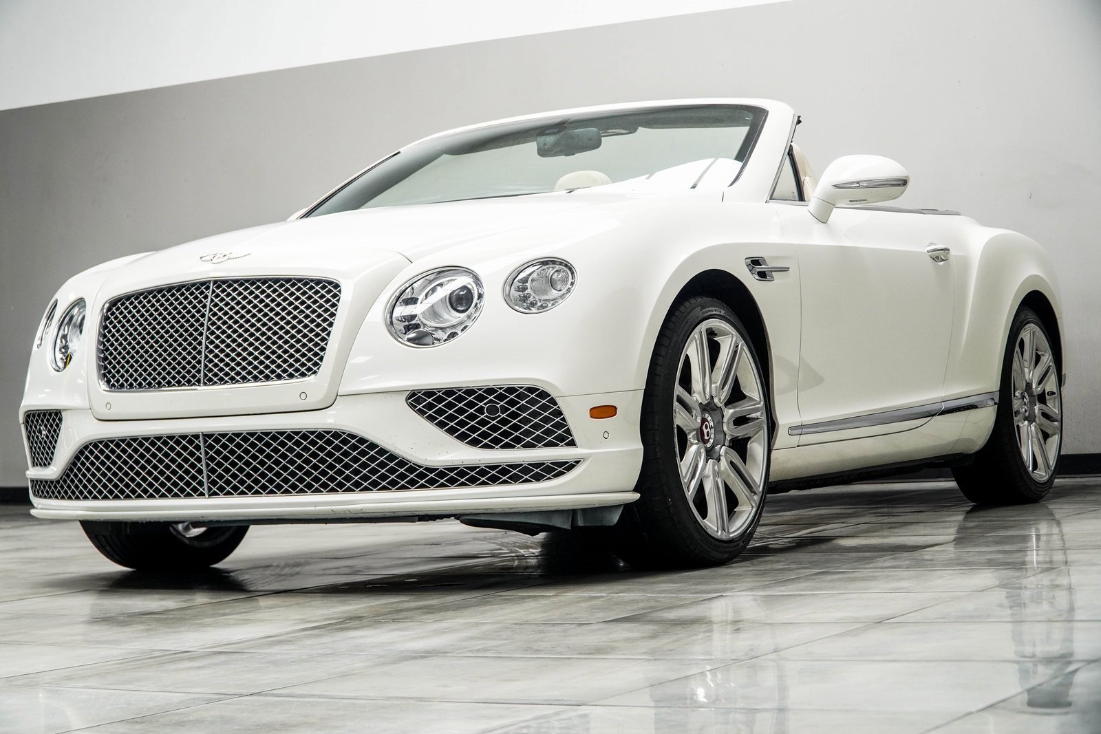 Used 2017 Bentley Continental GT image 10