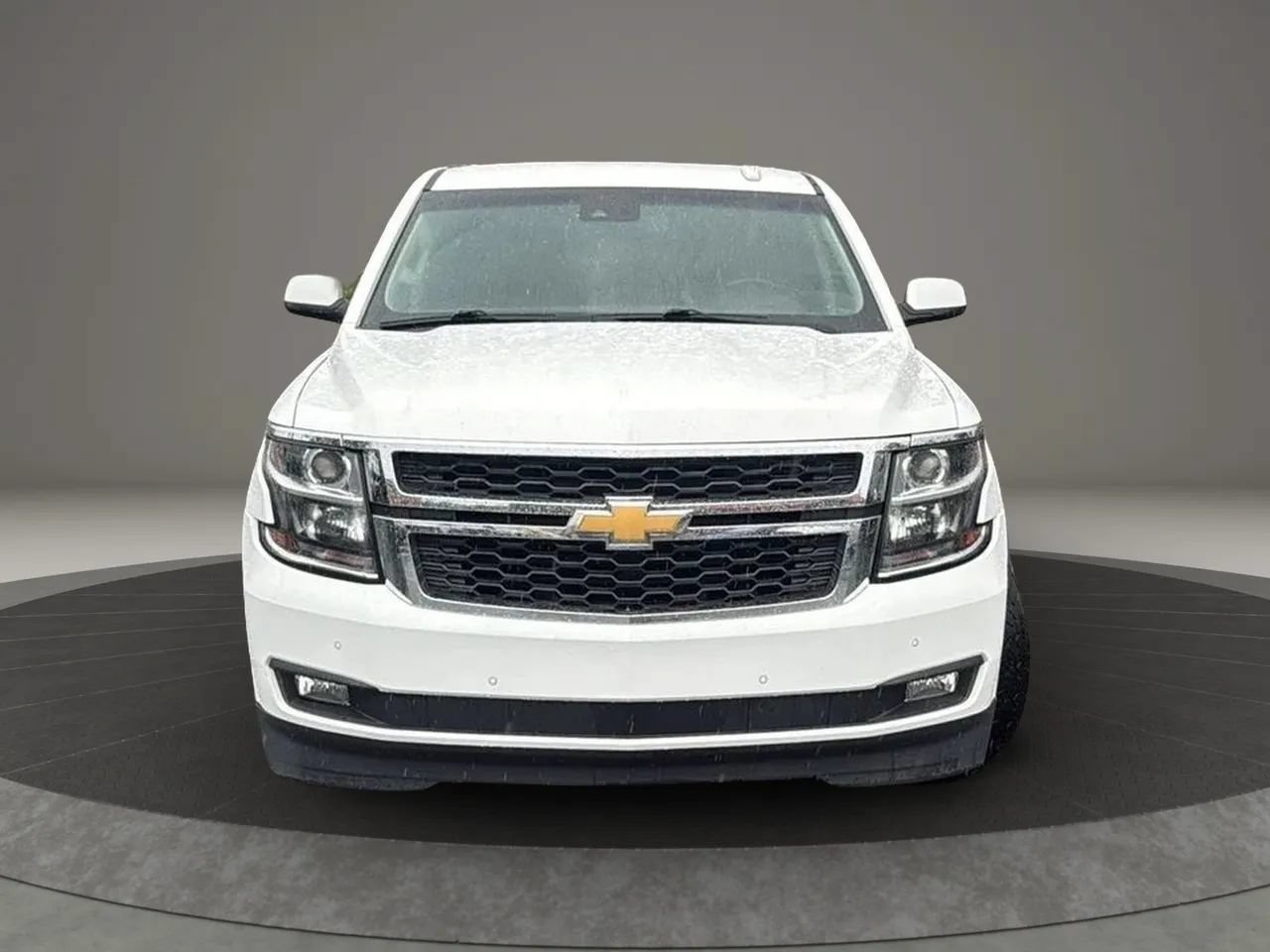 Used 2019 Chevrolet Suburban LT w/ Luxury Package AWD/4WD image 2