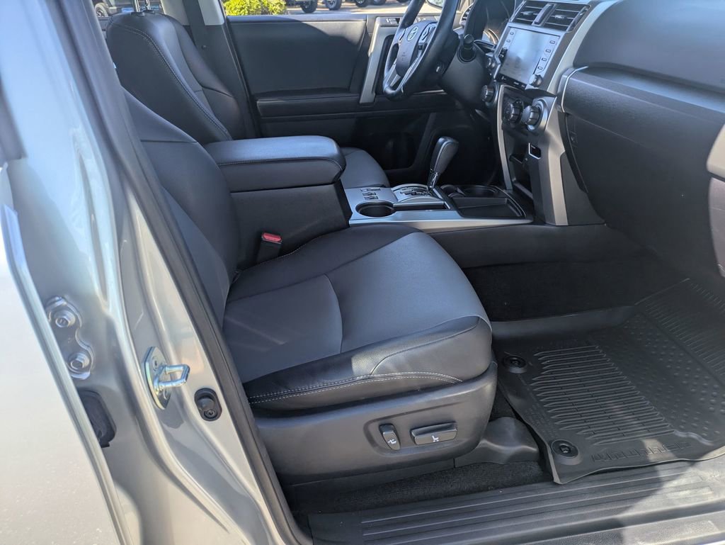 Used 2023 Toyota 4Runner SR5 Premium image 31