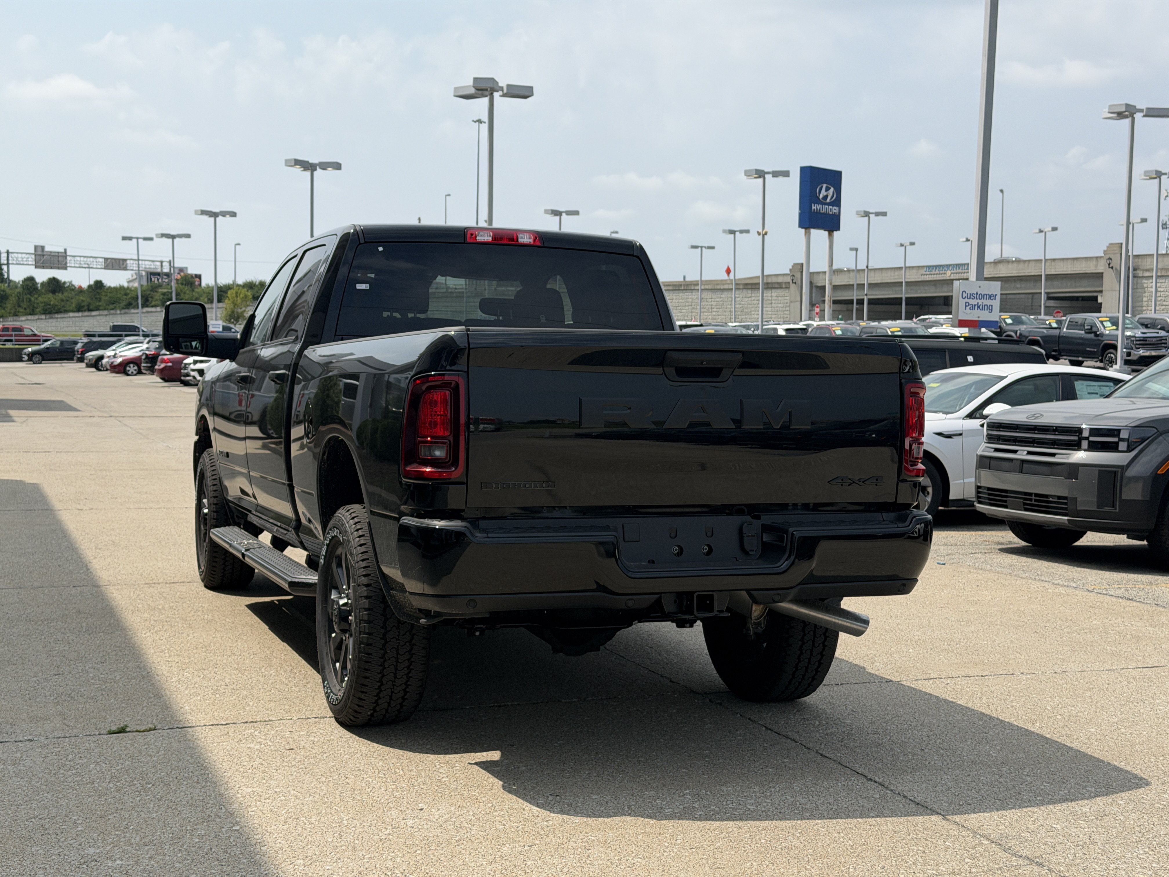 New 2026 RAM 2500 Big Horn AWD/4WD image 7