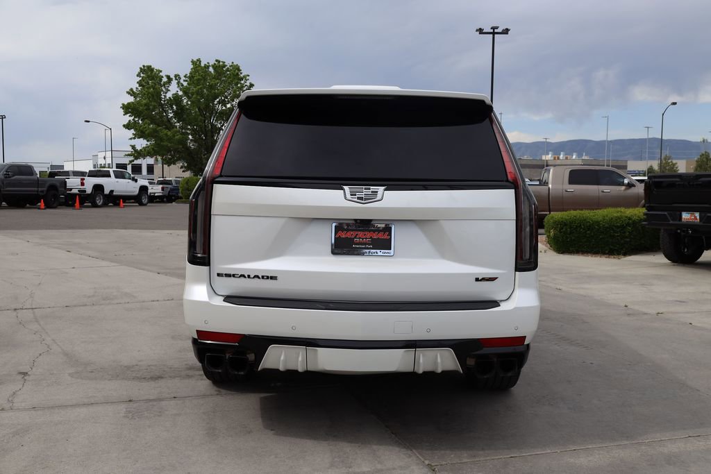 Used 2023 Cadillac Escalade V AWD/4WD image 5