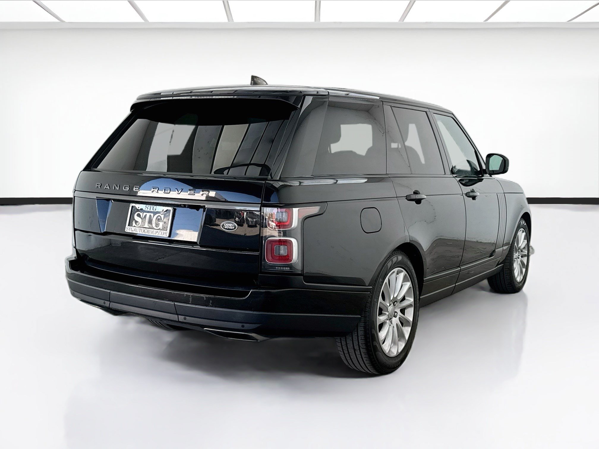 Used 2021 Land Rover Range Rover AWD/4WD image 4