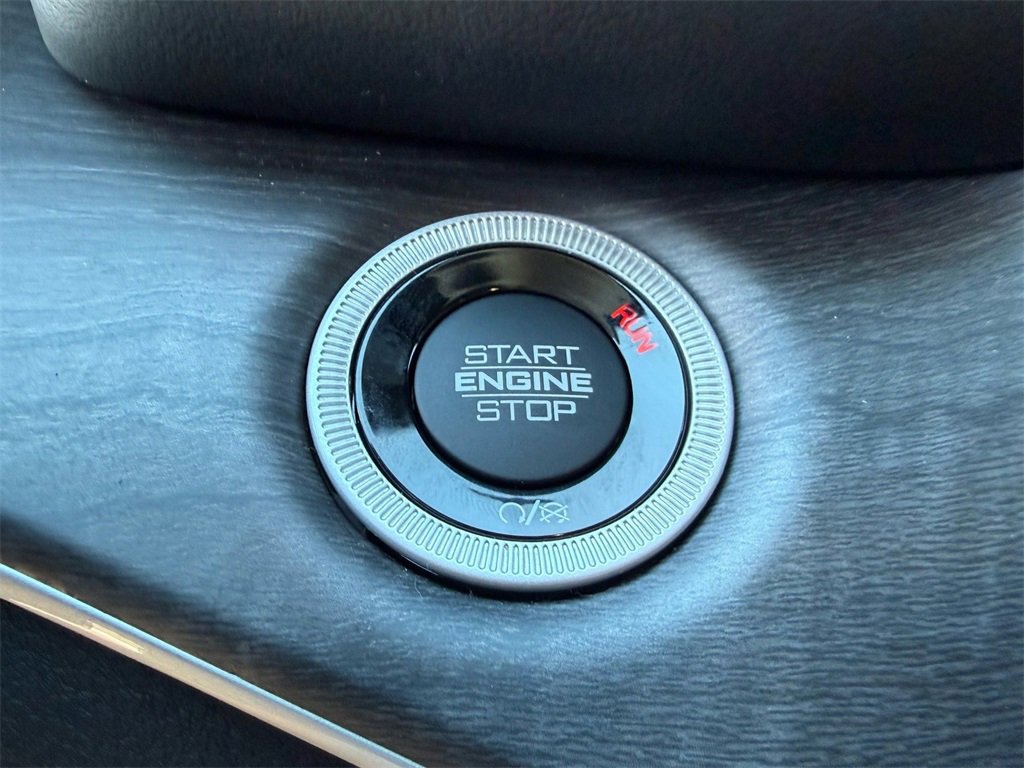 Used 2024 Jeep Grand Cherokee Limited 4xe w/ Luxury Tech Group II image 32