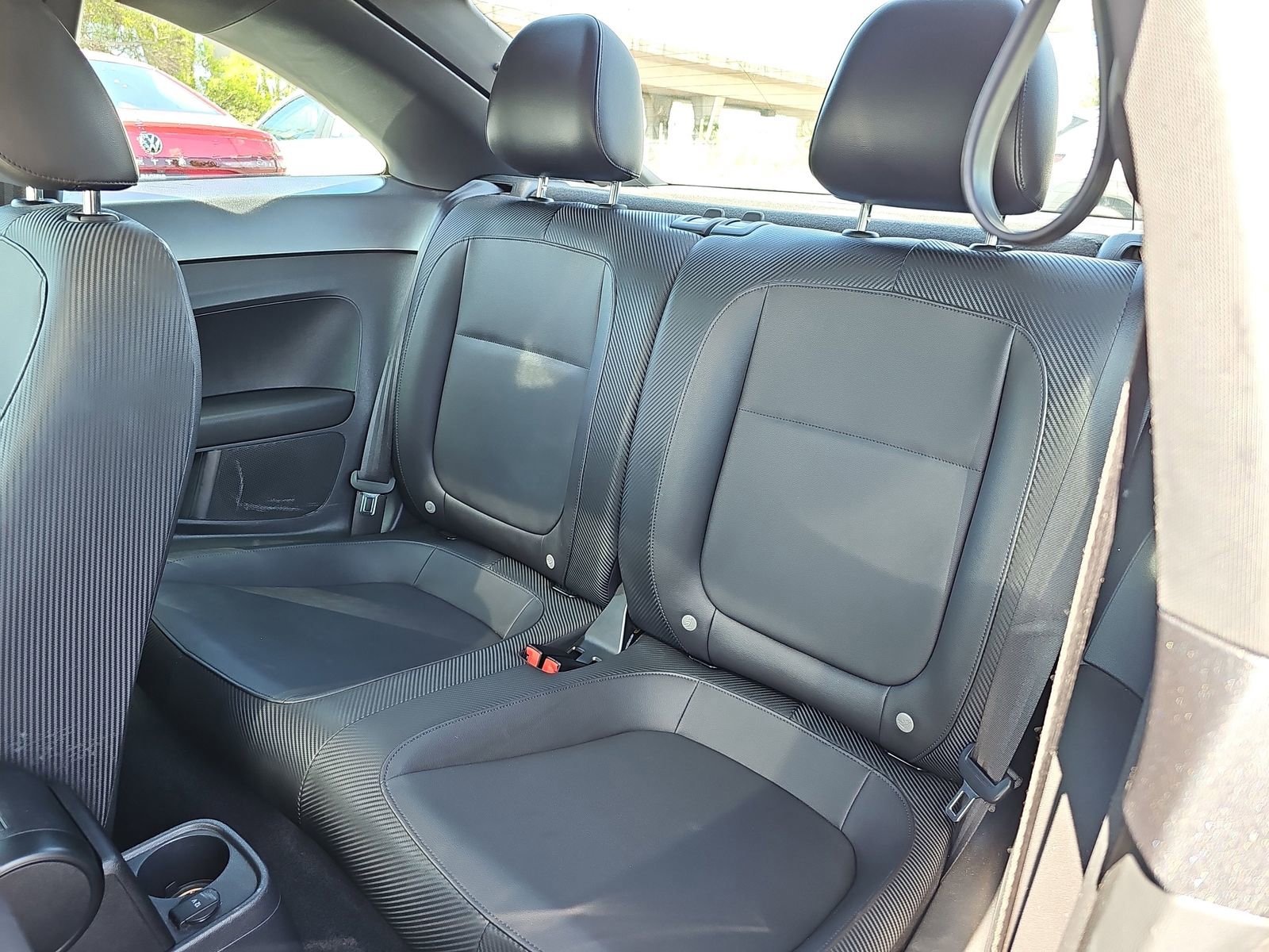 Used 2015 Volkswagen Beetle TDI image 15