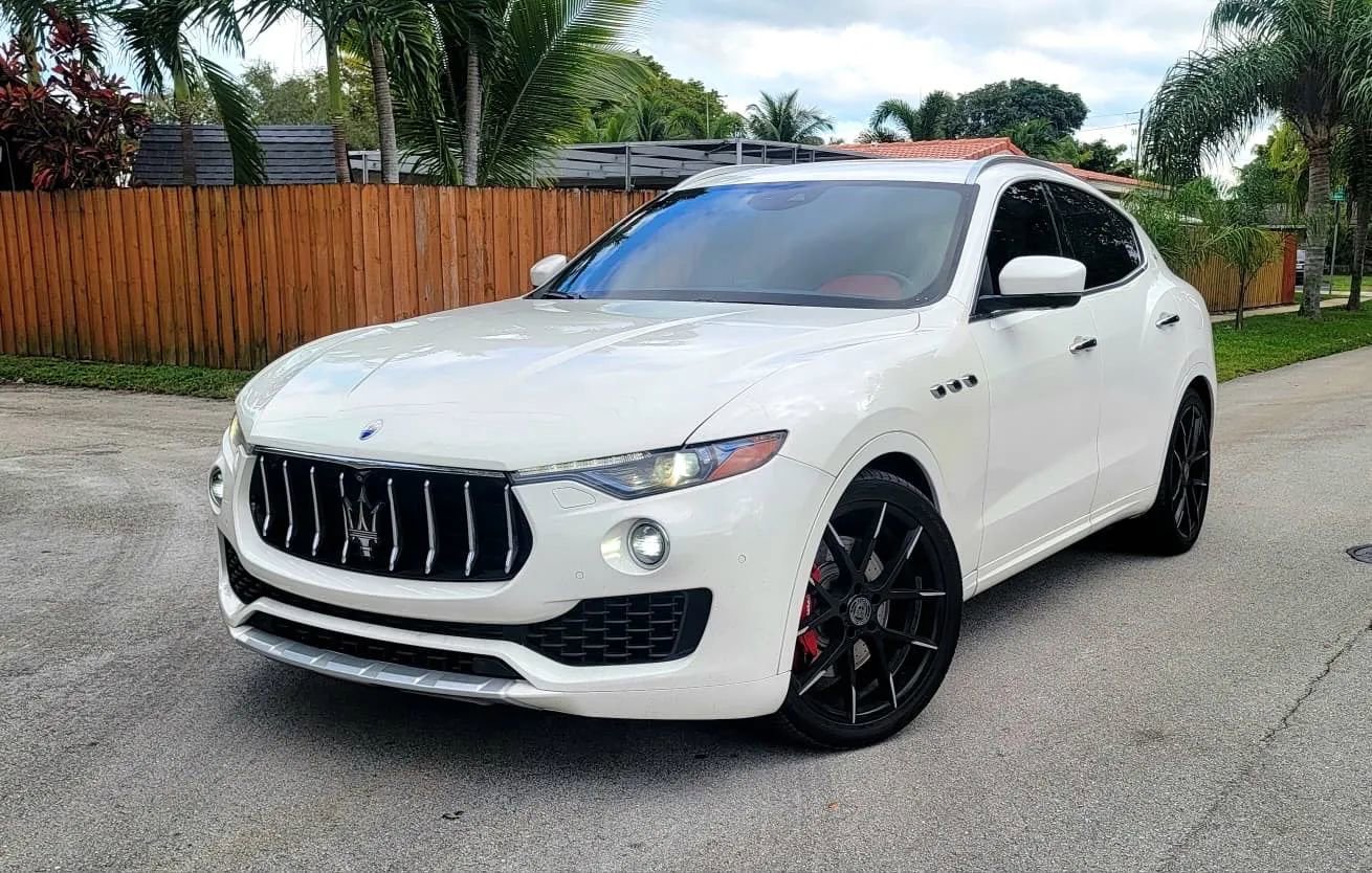 Used 2017 Maserati Levante S image 1
