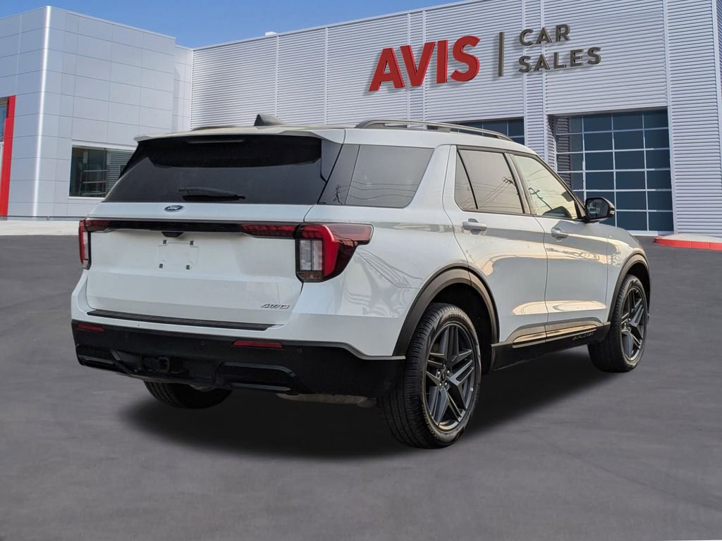 Used 2025 Ford Explorer ST-Line w/ ST-Line Street Pack image 6