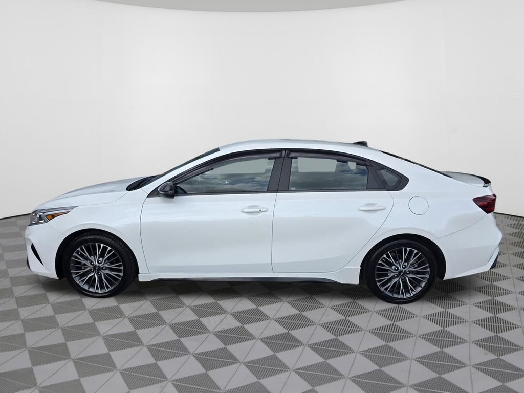 Used 2022 Kia Forte GT-Line FWD image 12