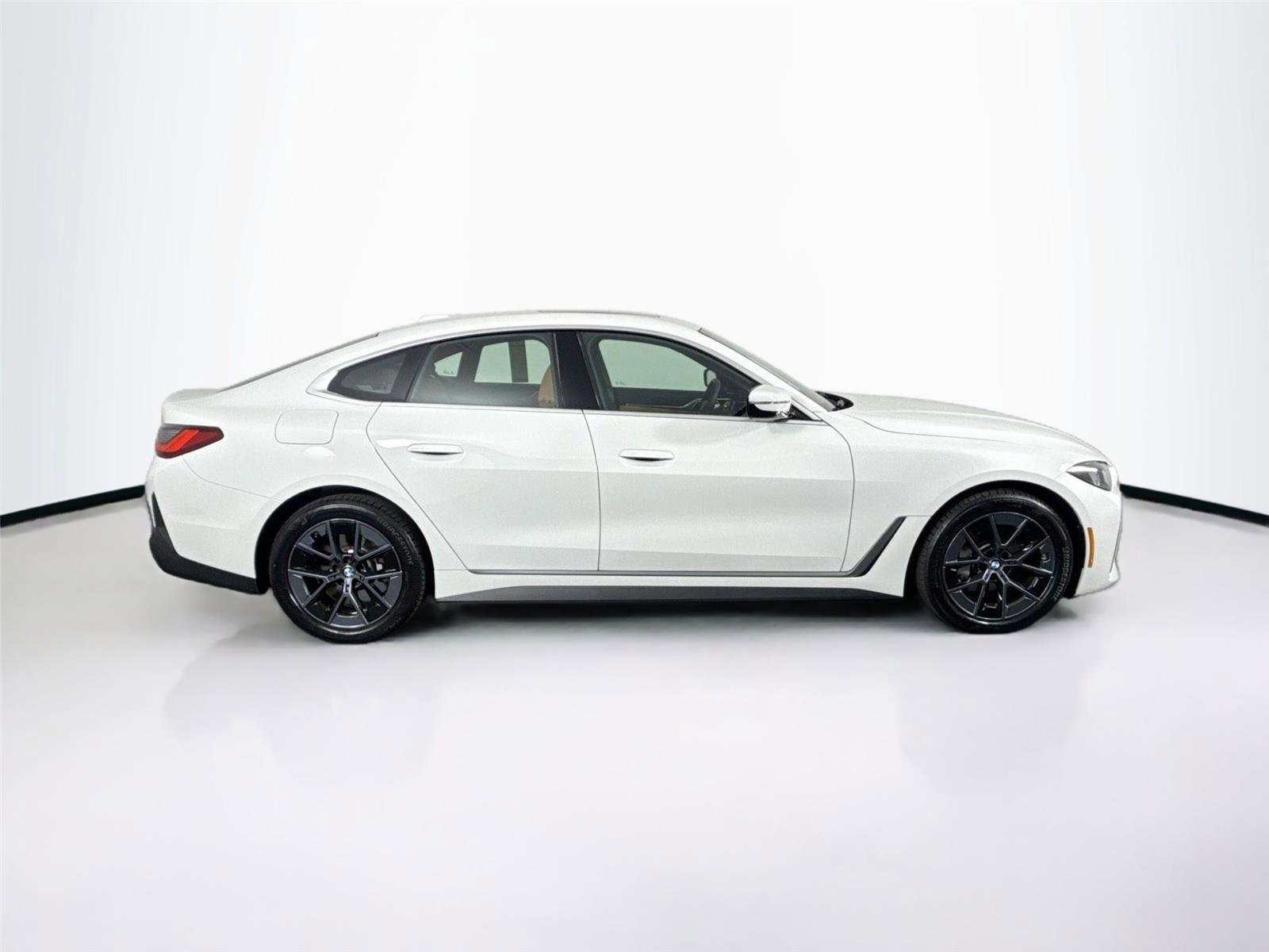 Used 2025 BMW i4 eDrive40 w/ Premium Package image 5