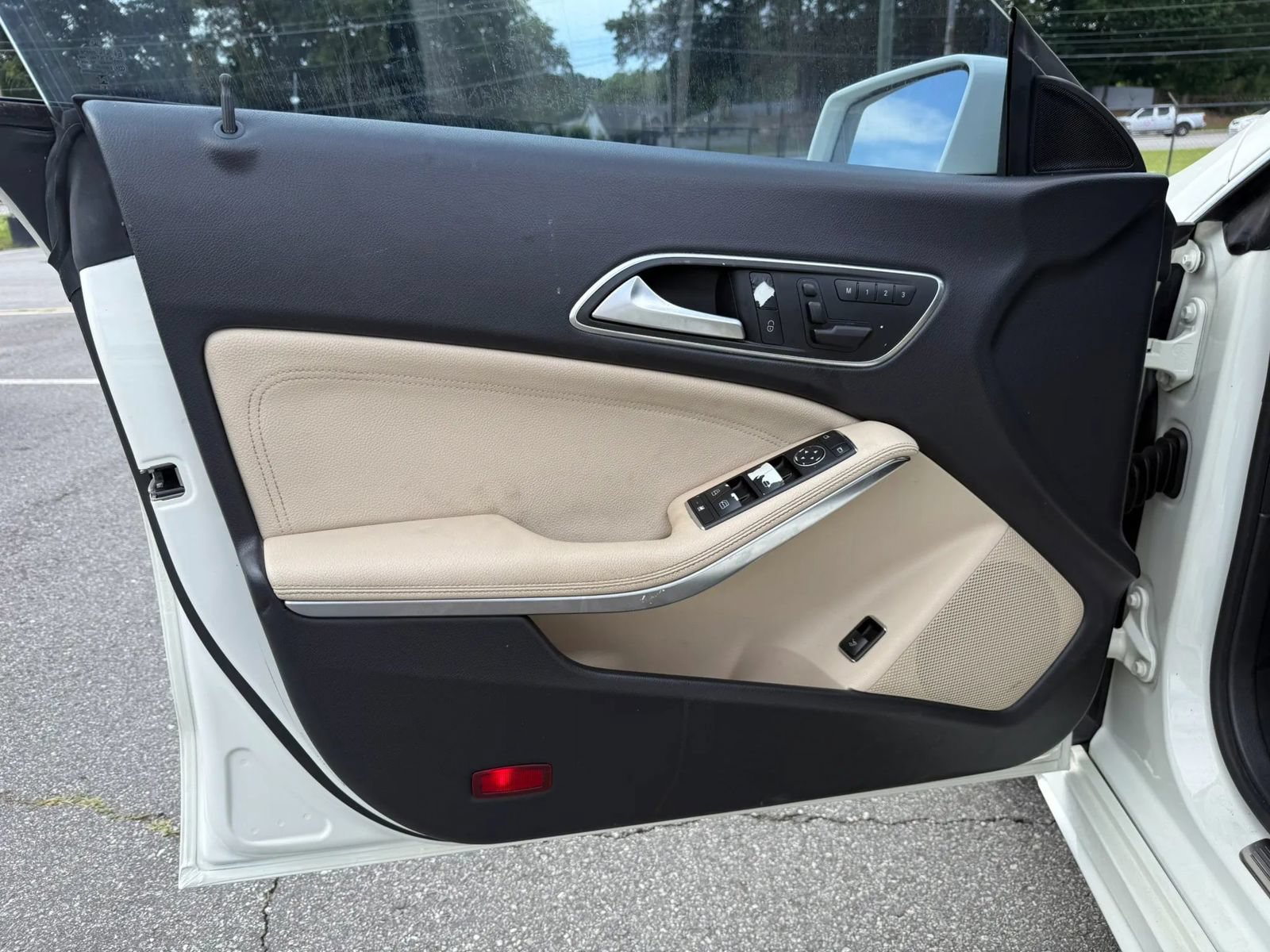 Used 2014 Mercedes-Benz CLA 250 w/ Sport Package image 9