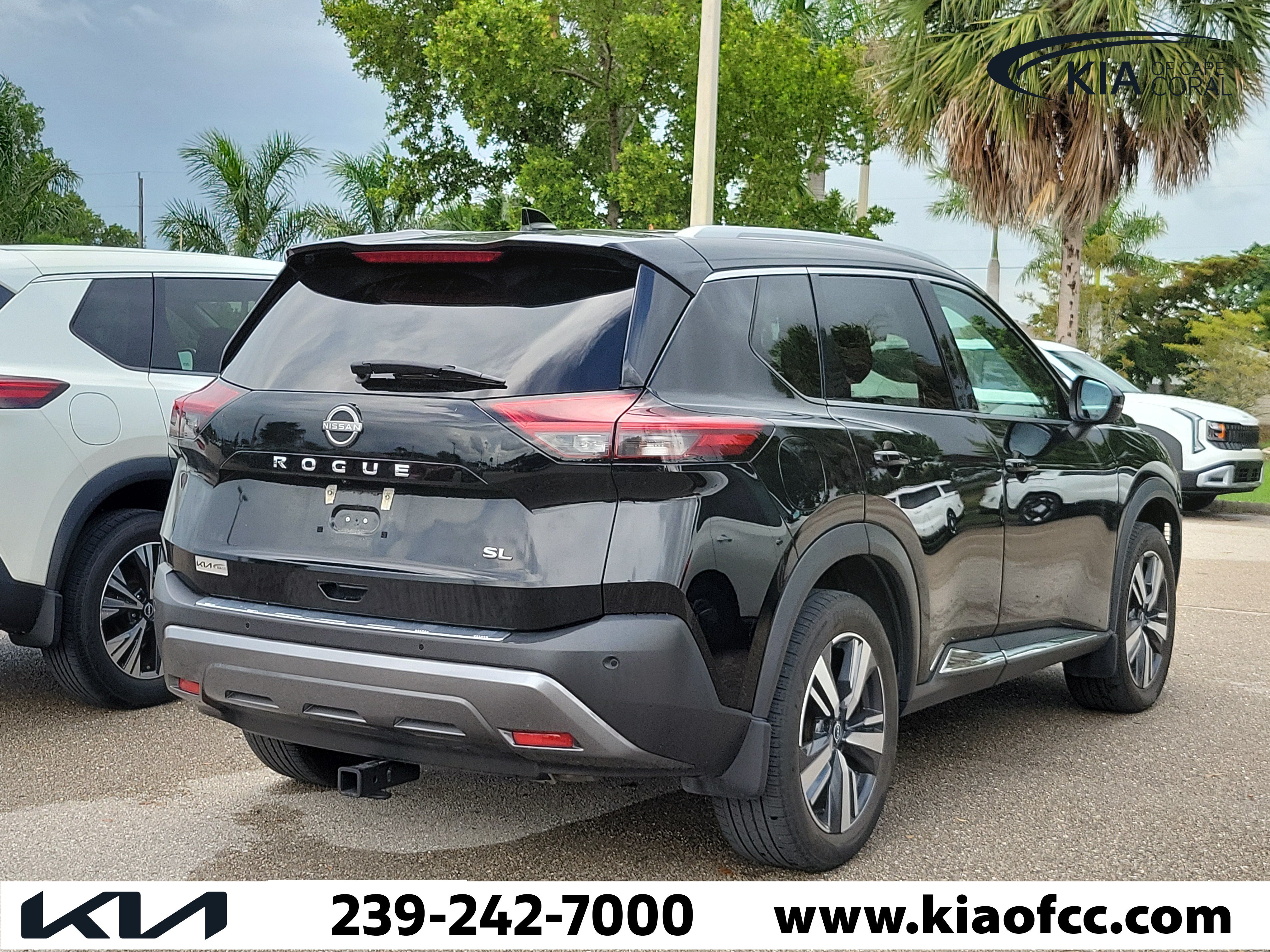 Used 2023 Nissan Rogue SL FWD image 8
