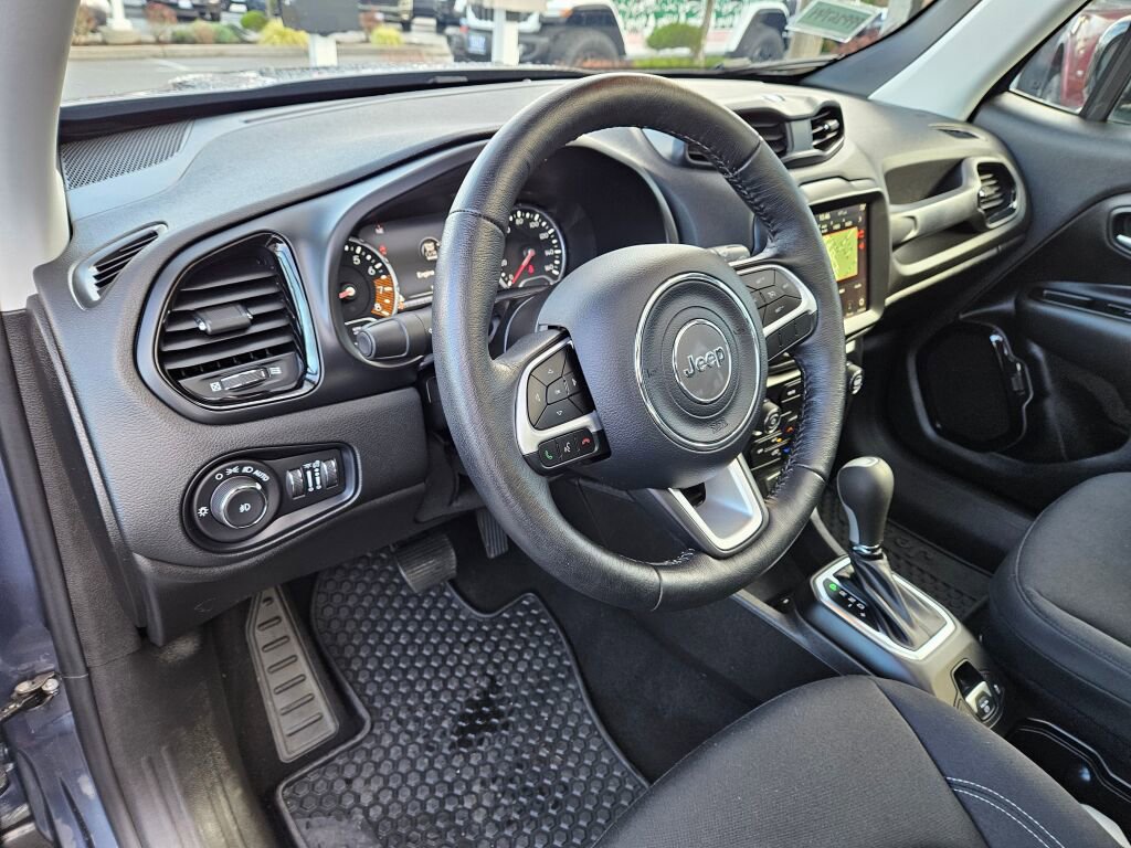 Used 2023 Jeep Renegade Altitude w/ Sun/Sound Group image 18