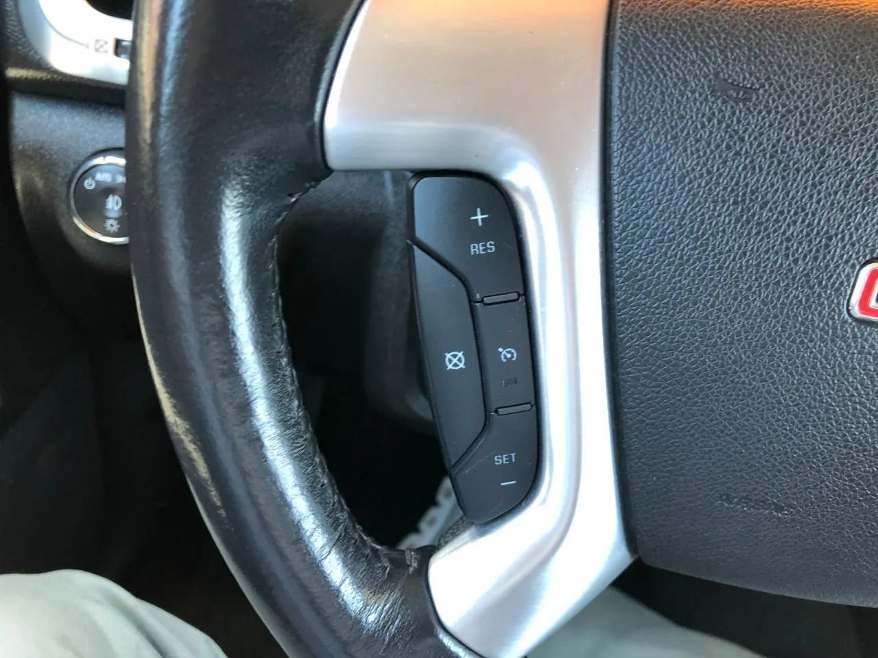 Used 2013 GMC Acadia SLT AWD/4WD image 24