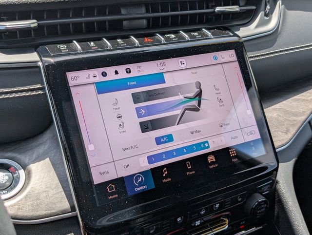 Used 2024 Jeep Grand Cherokee L Limited w/ Luxury Tech Group II RWD image 20