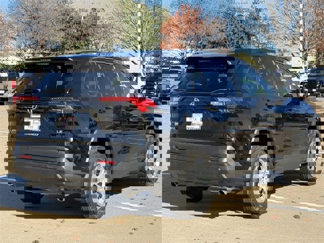 Used 2024 Toyota RAV4 LE image 3