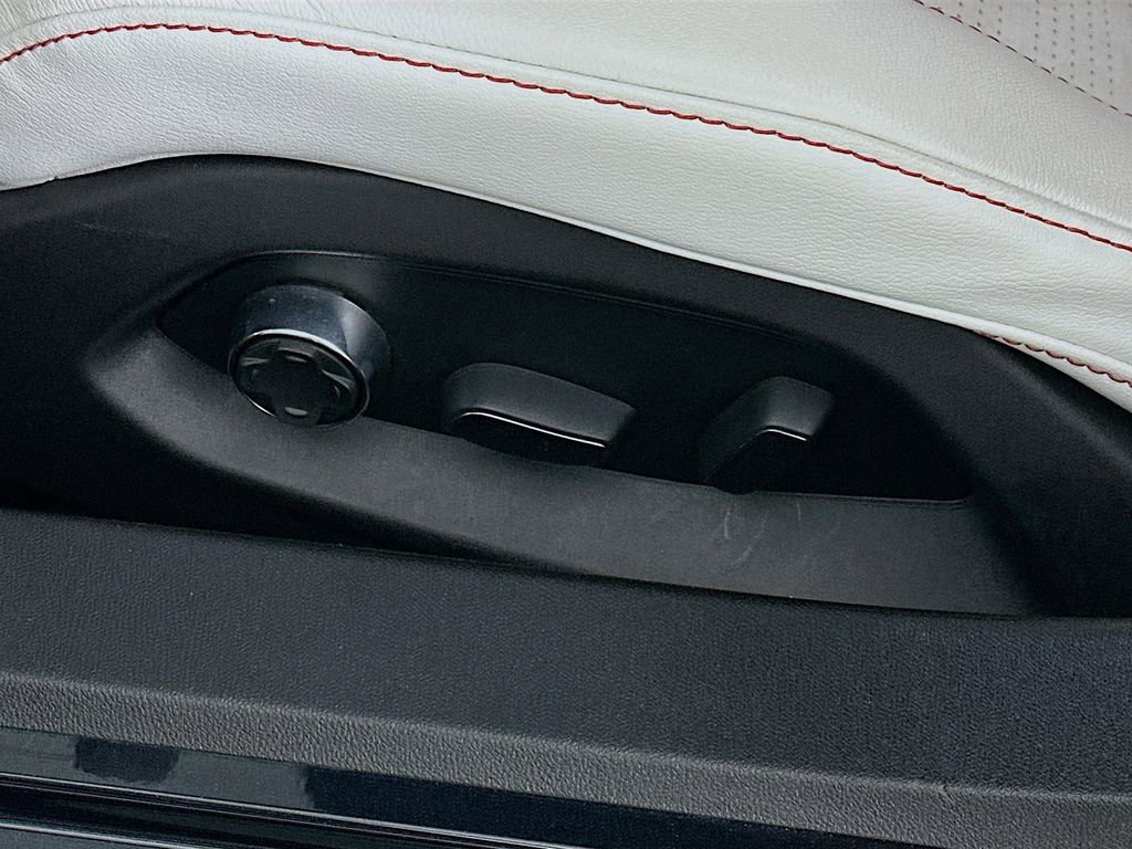 Used 2023 Chevrolet Corvette Stingray Premium Conv w/ Z51 Performance Package image 20