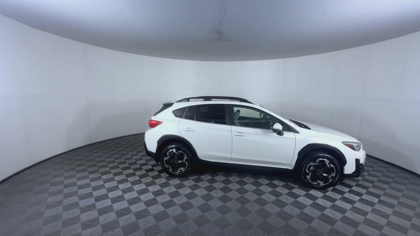 Used 2022 Subaru Crosstrek 2.5i Limited w/ Moonroof Package 2 AWD/4WD image 9