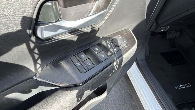 New 2026 Nissan Kicks SV w/ Cold Weather Package image 19