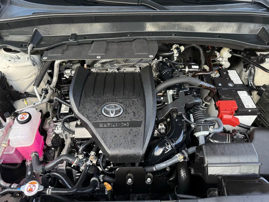 Used 2024 Toyota Grand Highlander XLE image 43