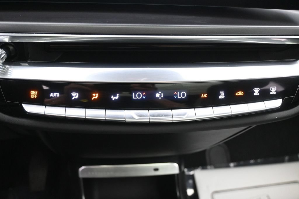 Used 2024 Cadillac Lyriq Tech w/ Driver Assist Package AWD/4WD image 18
