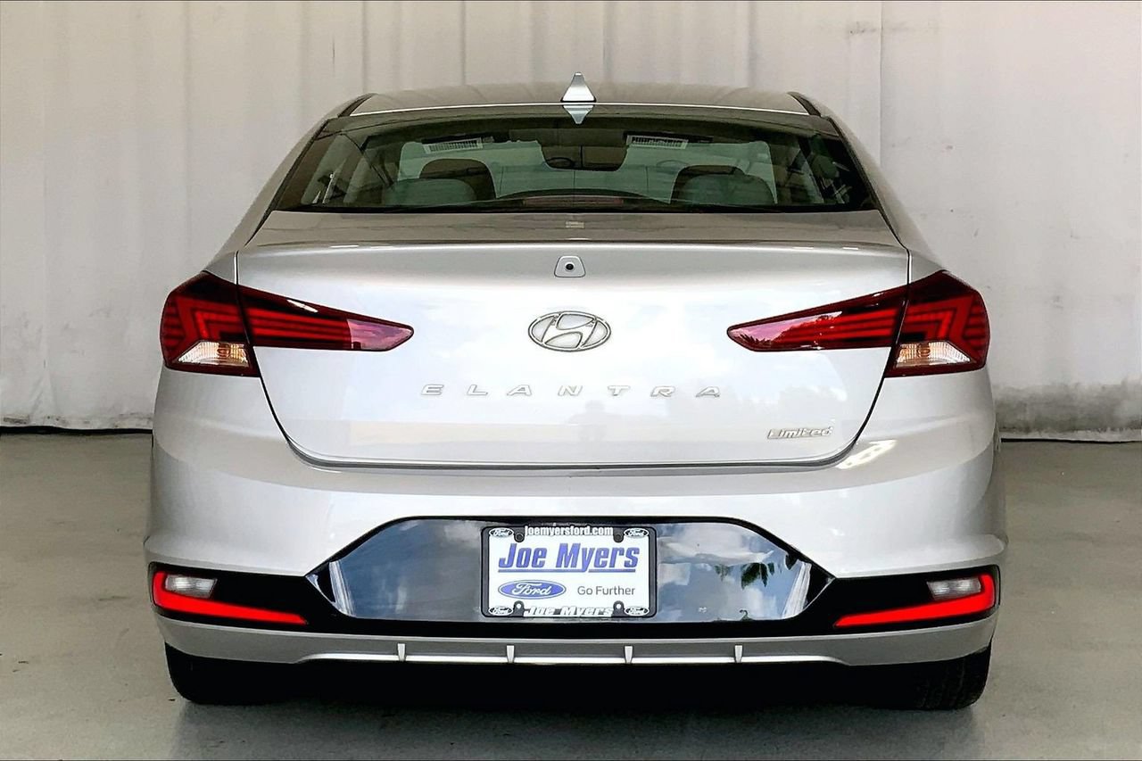 Used 2020 Hyundai Elantra Limited FWD image 3