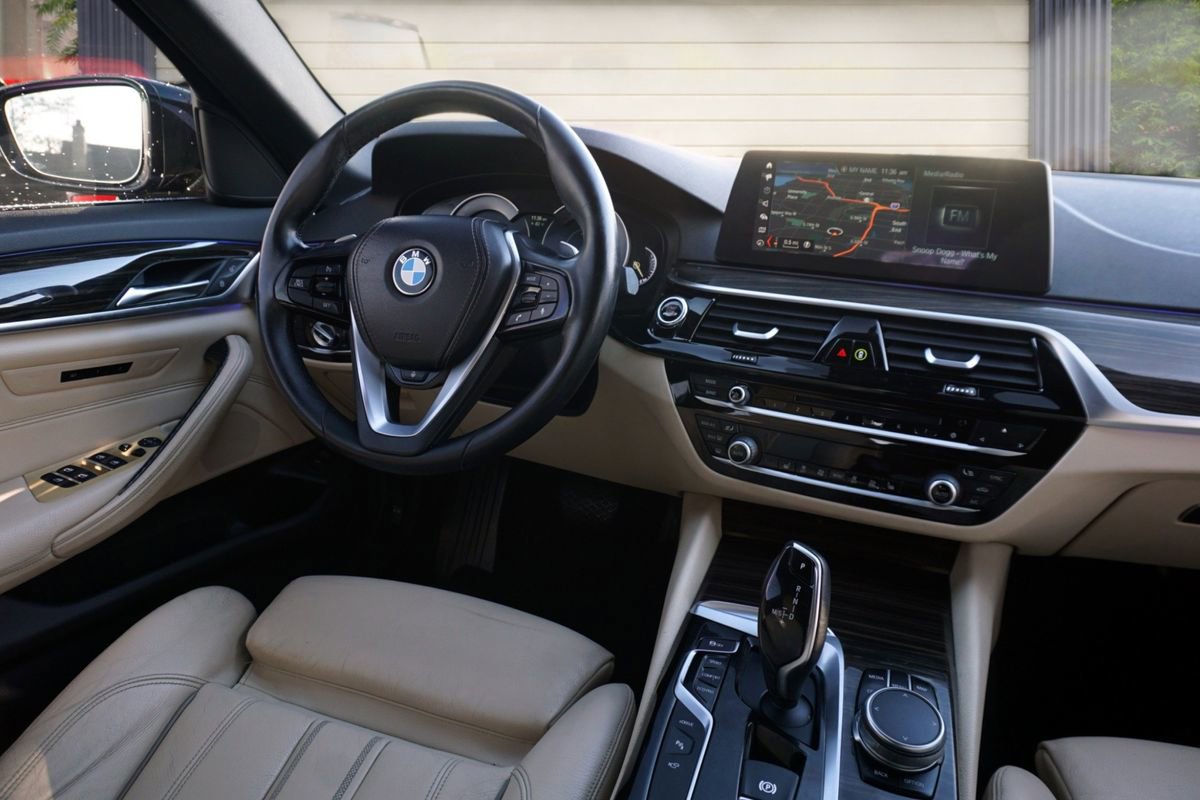 Used 2018 BMW 530e xDrive image 27