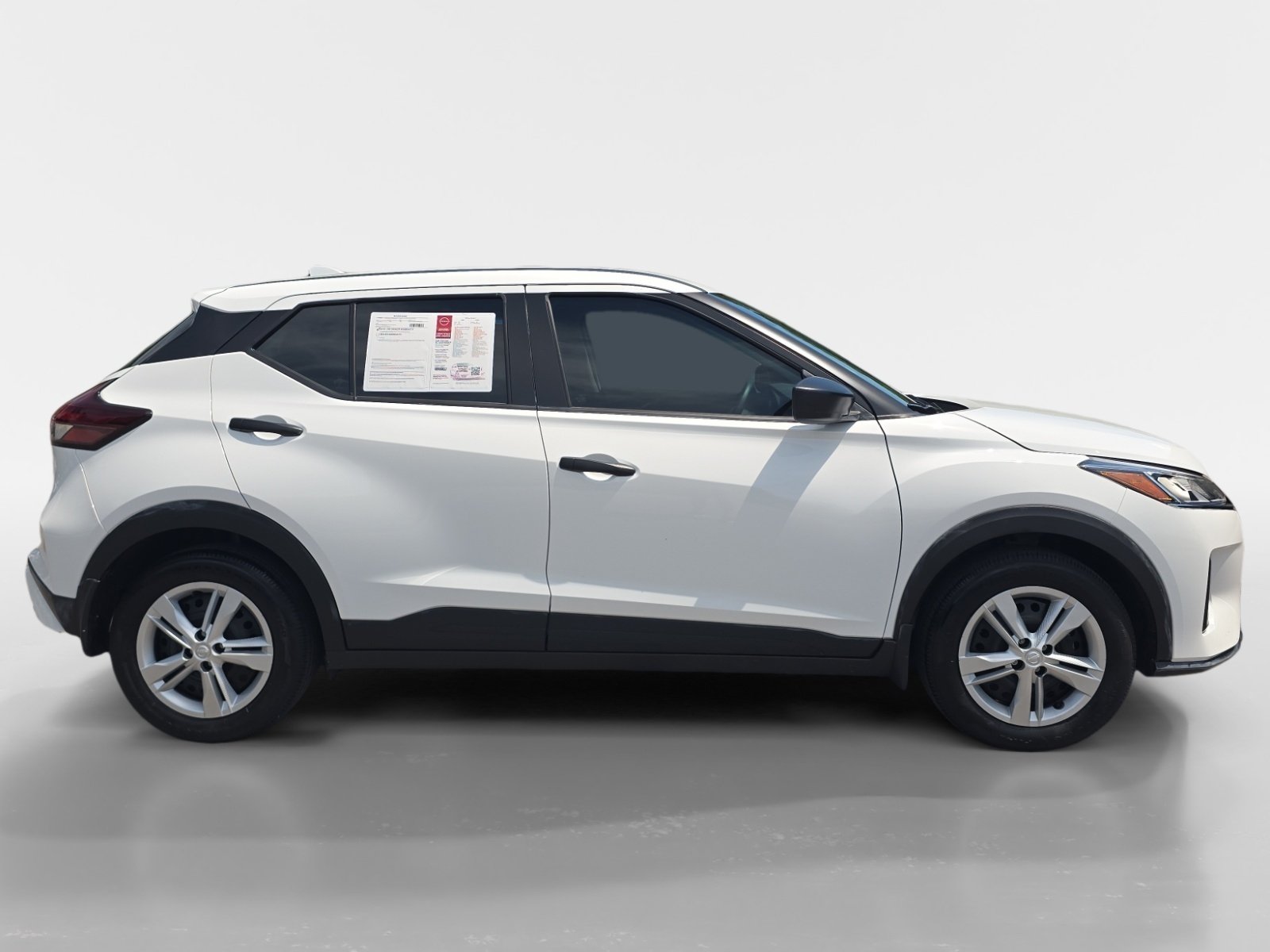 Certified 2025 Nissan Kicks Play S FWD image 7