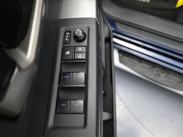 Used 2023 Toyota Tundra Limited AWD/4WD image 6