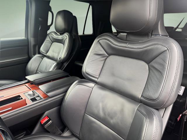 Used 2024 Lincoln Navigator Reserve image 18