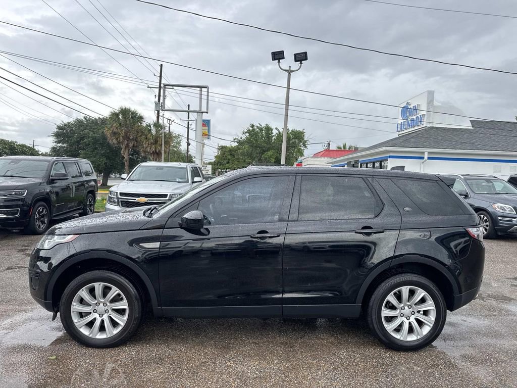 Used 2018 Land Rover Discovery Sport SE AWD/4WD image 4