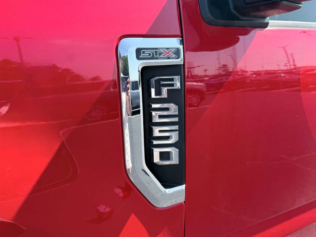 Used 2022 Ford F250 XL w/ STX Appearance Package AWD/4WD image 9