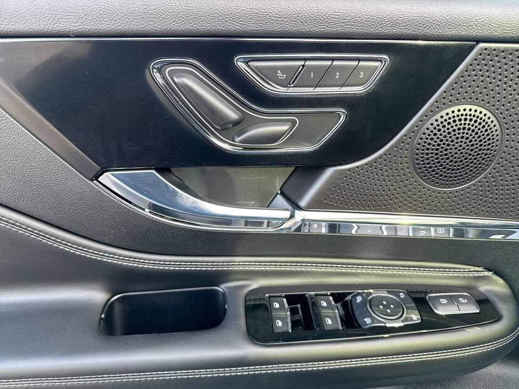 New 2026 Lincoln Corsair Reserve w/ Jet Appearance Package AWD/4WD image 22