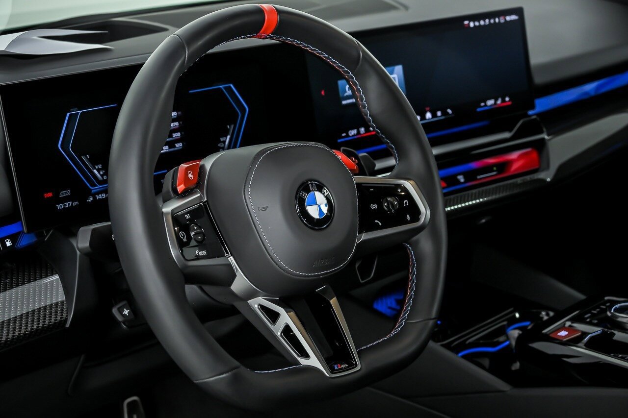 Used 2025 BMW M5 w/ Carbon Package AWD/4WD image 25