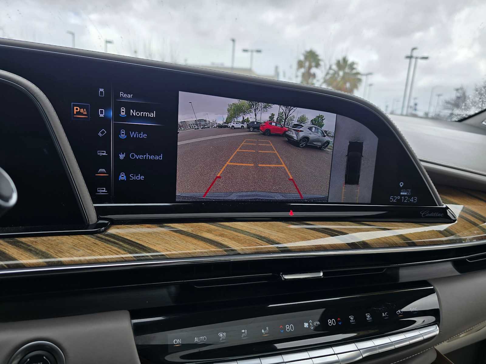 Used 2021 Cadillac Escalade Premium Luxury Platinum image 32