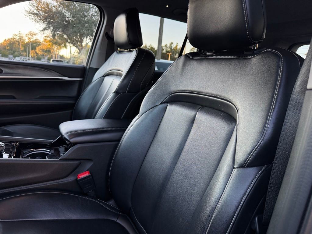 Used 2022 Jeep Grand Cherokee Limited w/ Trailer Tow Prep Group (B) image 36