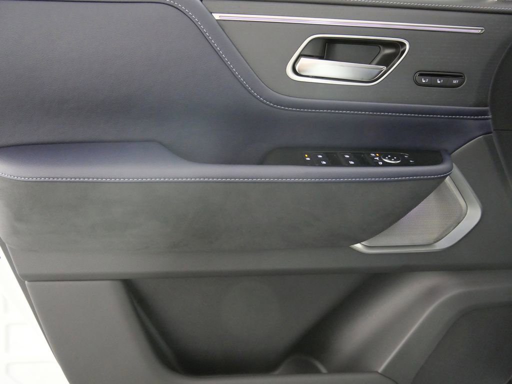 New 2026 INFINITI QX80 4WD w/ Sport Exterior Package image 10