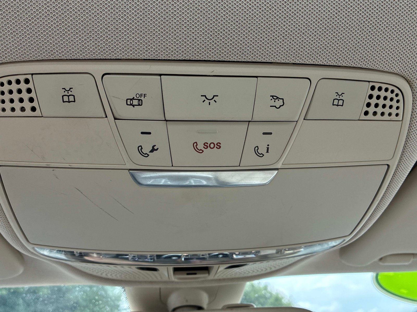 Used 2015 Mercedes-Benz C 300 4MATIC Sedan image 38
