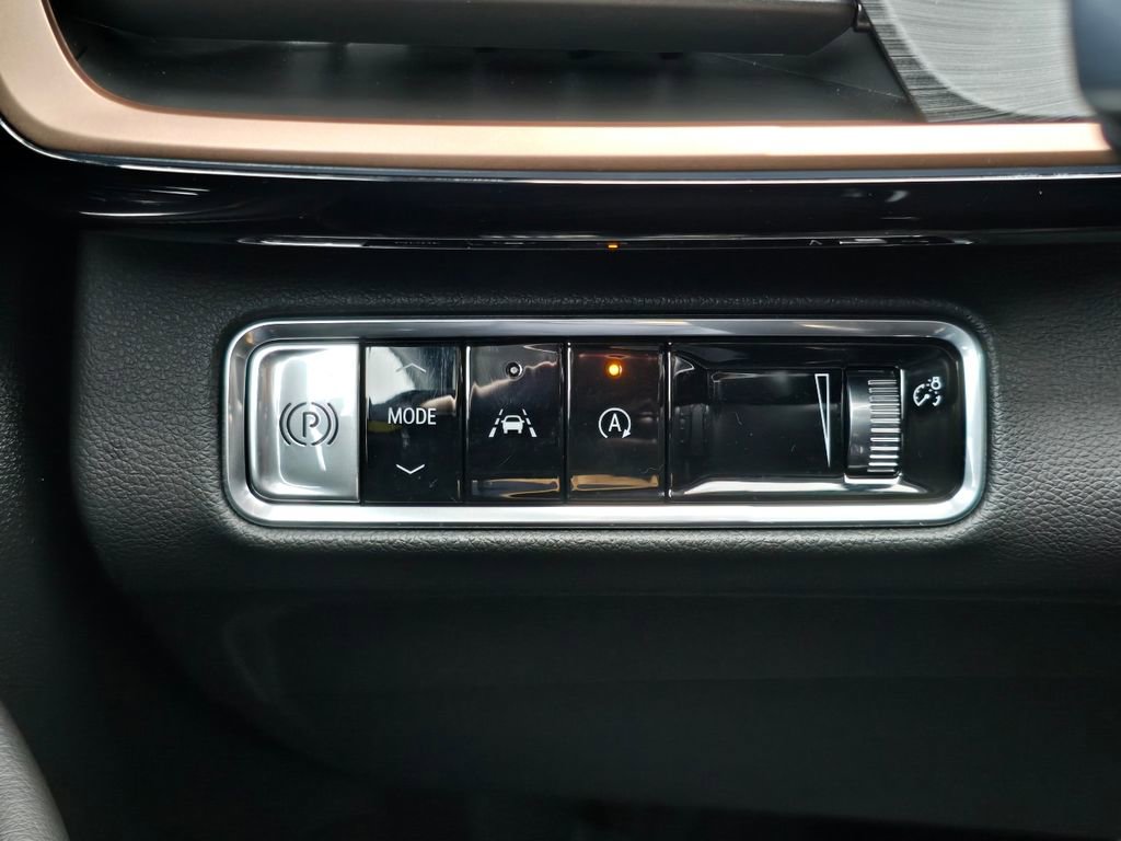 Certified 2025 Buick Envision Sport Touring image 17