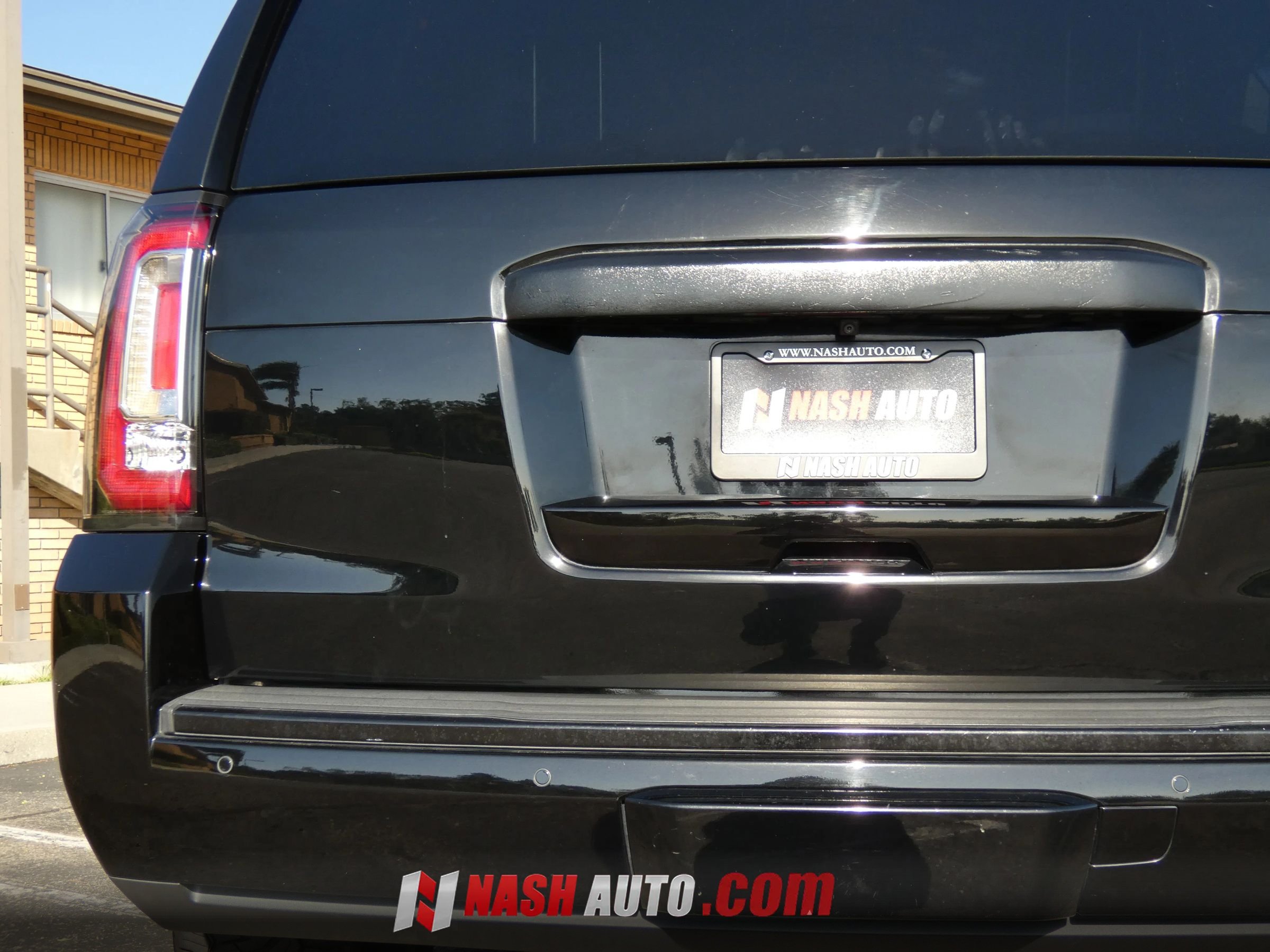 Used 2017 GMC Yukon Denali w/ Open Road Package RWD image 11