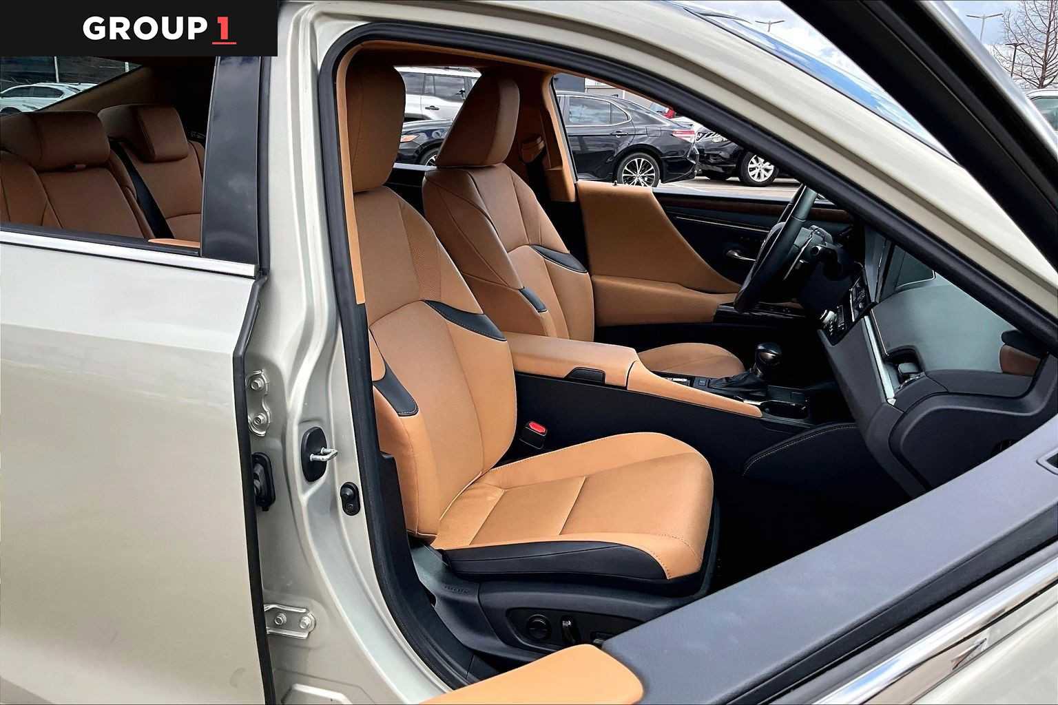 Certified 2023 Lexus ES 350 w/ Premium Package image 8