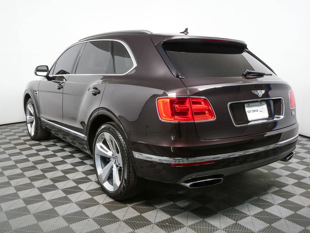 Used 2017 Bentley Bentayga image 3