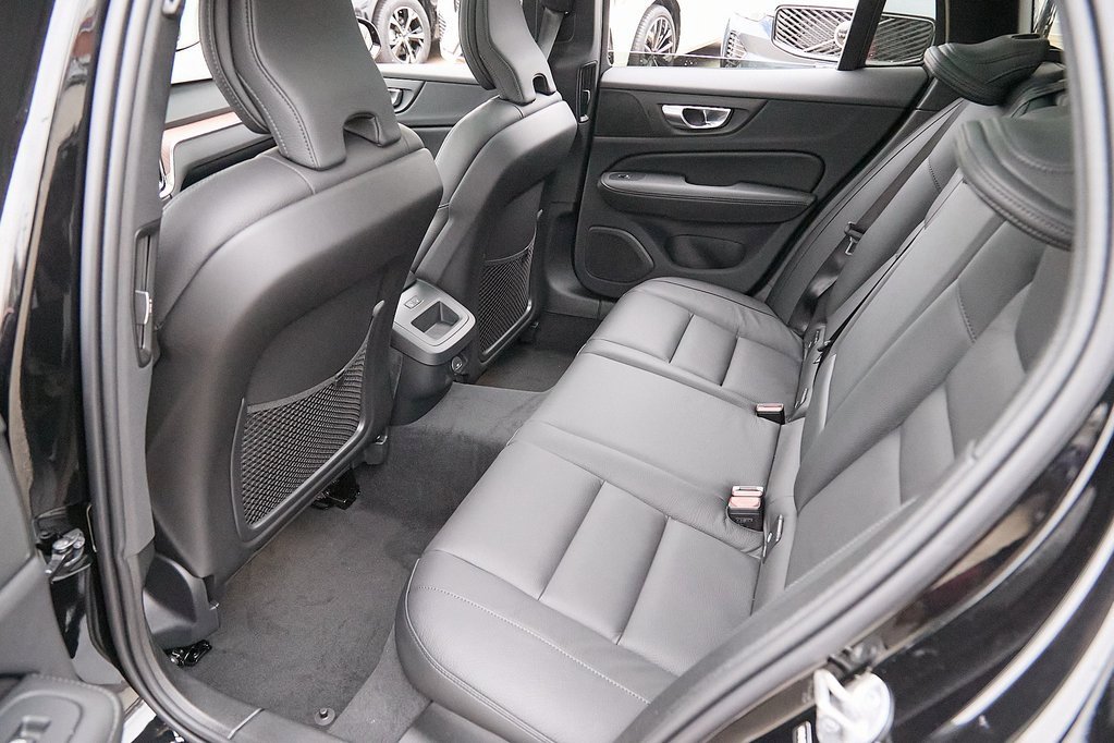 New 2026 Volvo V60 B5 Cross Country Plus w/ Climate Package image 20