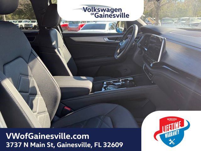 Used 2025 Volkswagen Atlas Cross Sport SE image 10