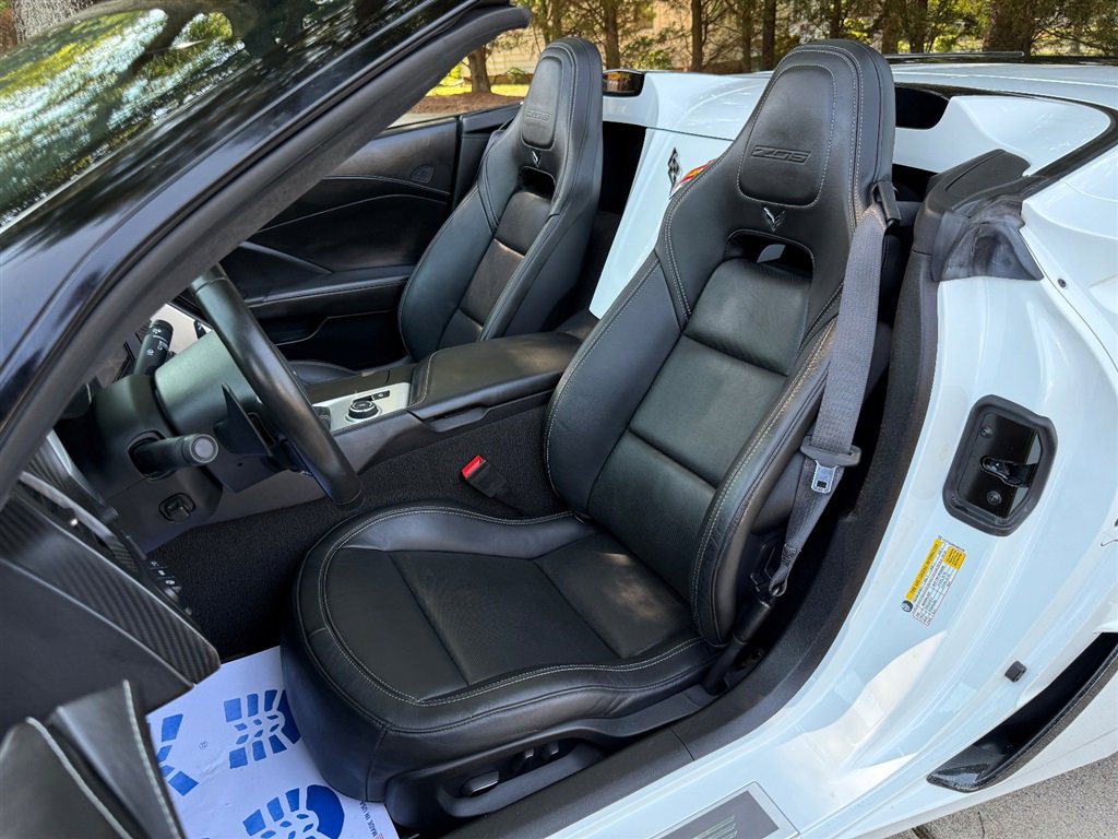 Used 2016 Chevrolet Corvette Z06 w/ 3LZ Preferred Equipment Group image 52