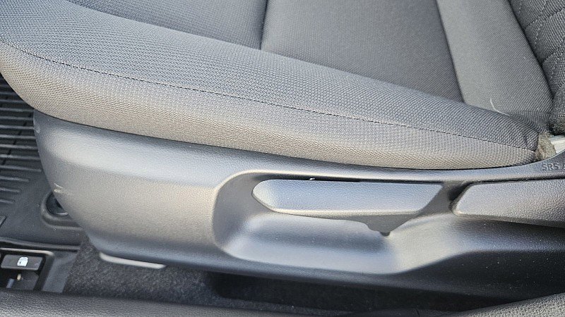 Used 2025 Toyota Corolla LE FWD image 20