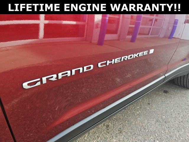 Used 2024 Jeep Grand Cherokee Limited w/ Luxury Tech Group II AWD/4WD image 11
