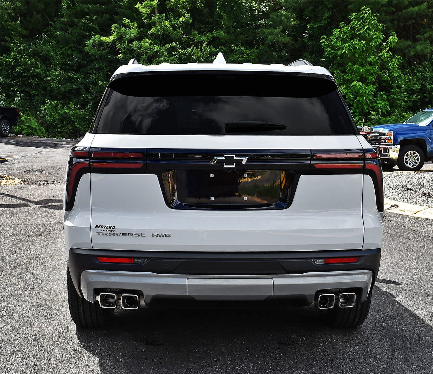 New 2026 Chevrolet Traverse LT w/ Driver Confidence Package AWD/4WD image 7