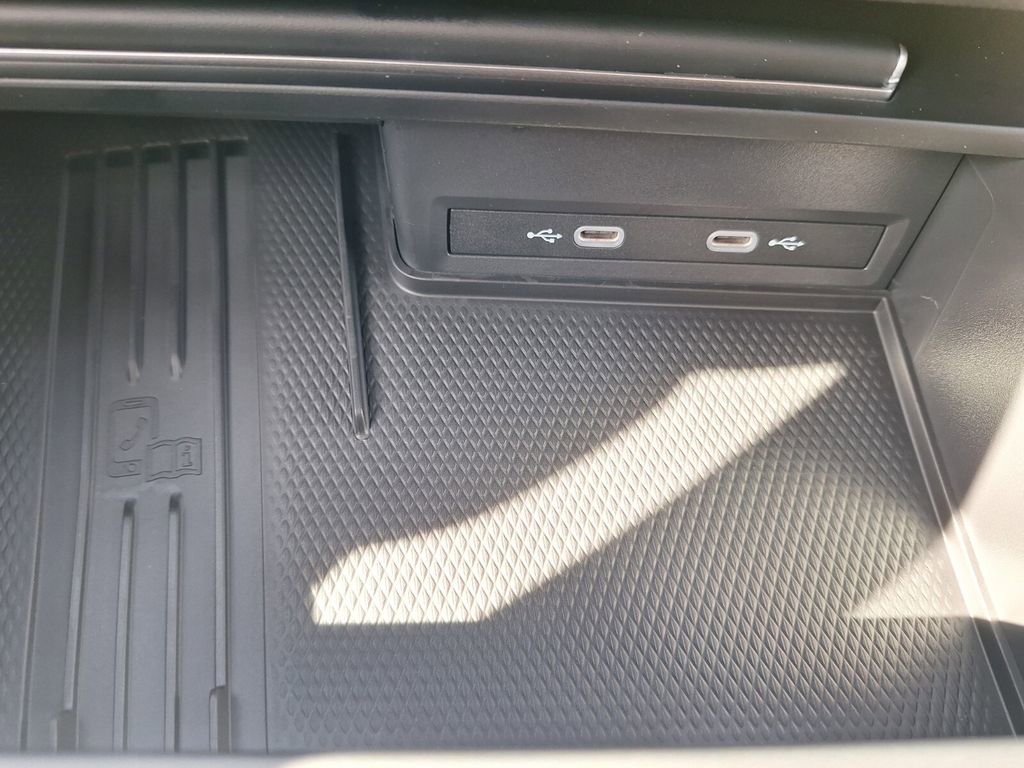 New 2026 Volkswagen Atlas SE image 17