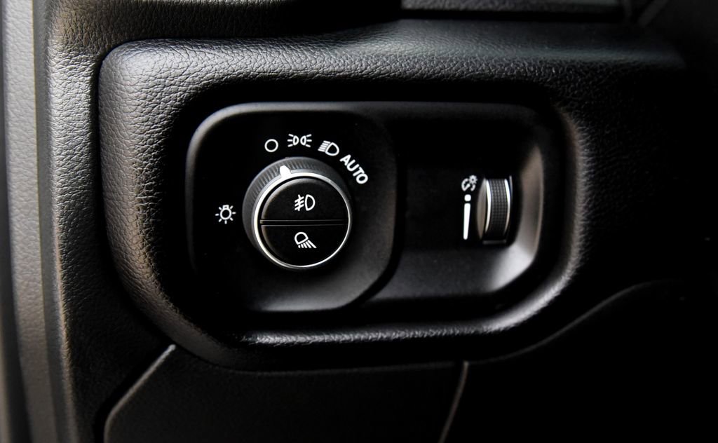 Used 2024 RAM 3500 Big Horn image 15